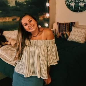 Meet your Posher, Abby